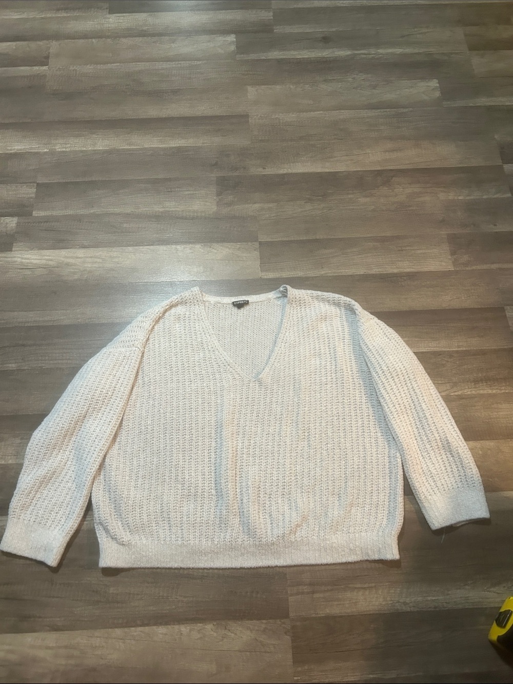 Express Women’s Sweater Light Grey V-Neck Size Large
